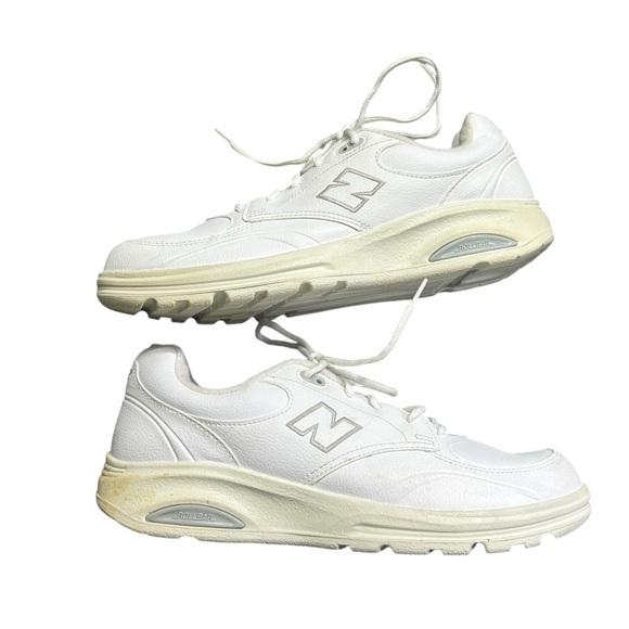 New Balance Other - NEW BALANCE mens 812 Rollbar Size 9.5 Mens Walking White Leather Shoes Sneakers